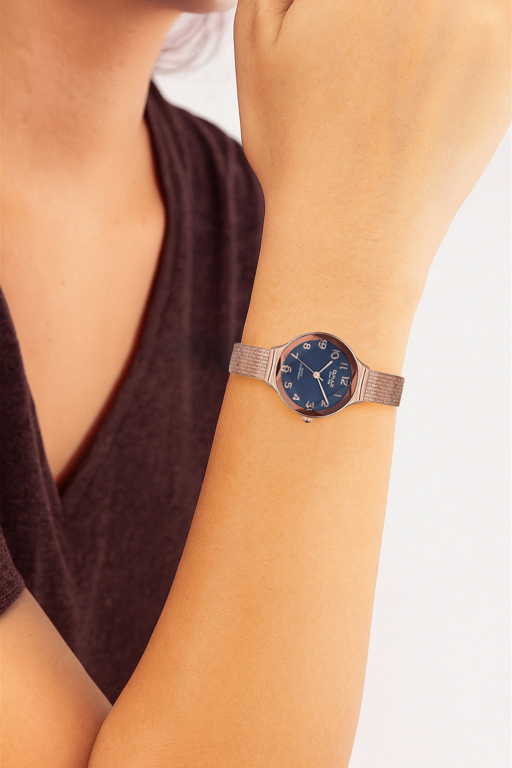 Omax Blue Dial Rose Gold Mesh Stainless Steel Bracelet Watch for Women 00FMB0086004