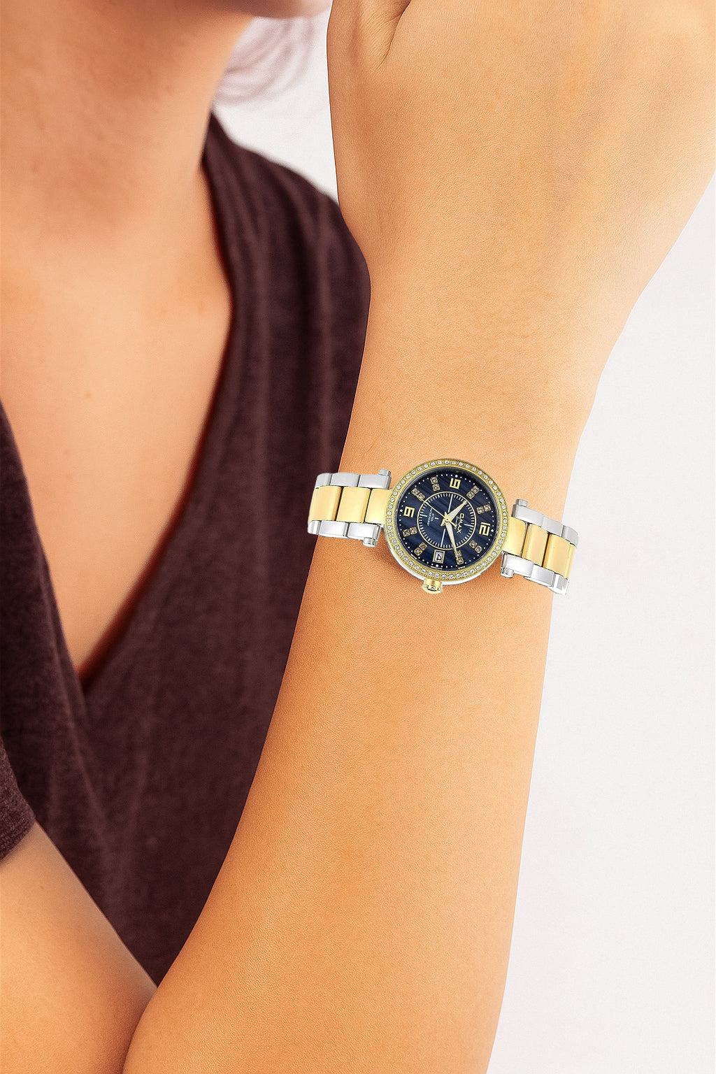 Omax Analog Black Dial Gold Silver Gold Stainless Steel Women Wrist Watch with Mother of Pearl Dial-LS194