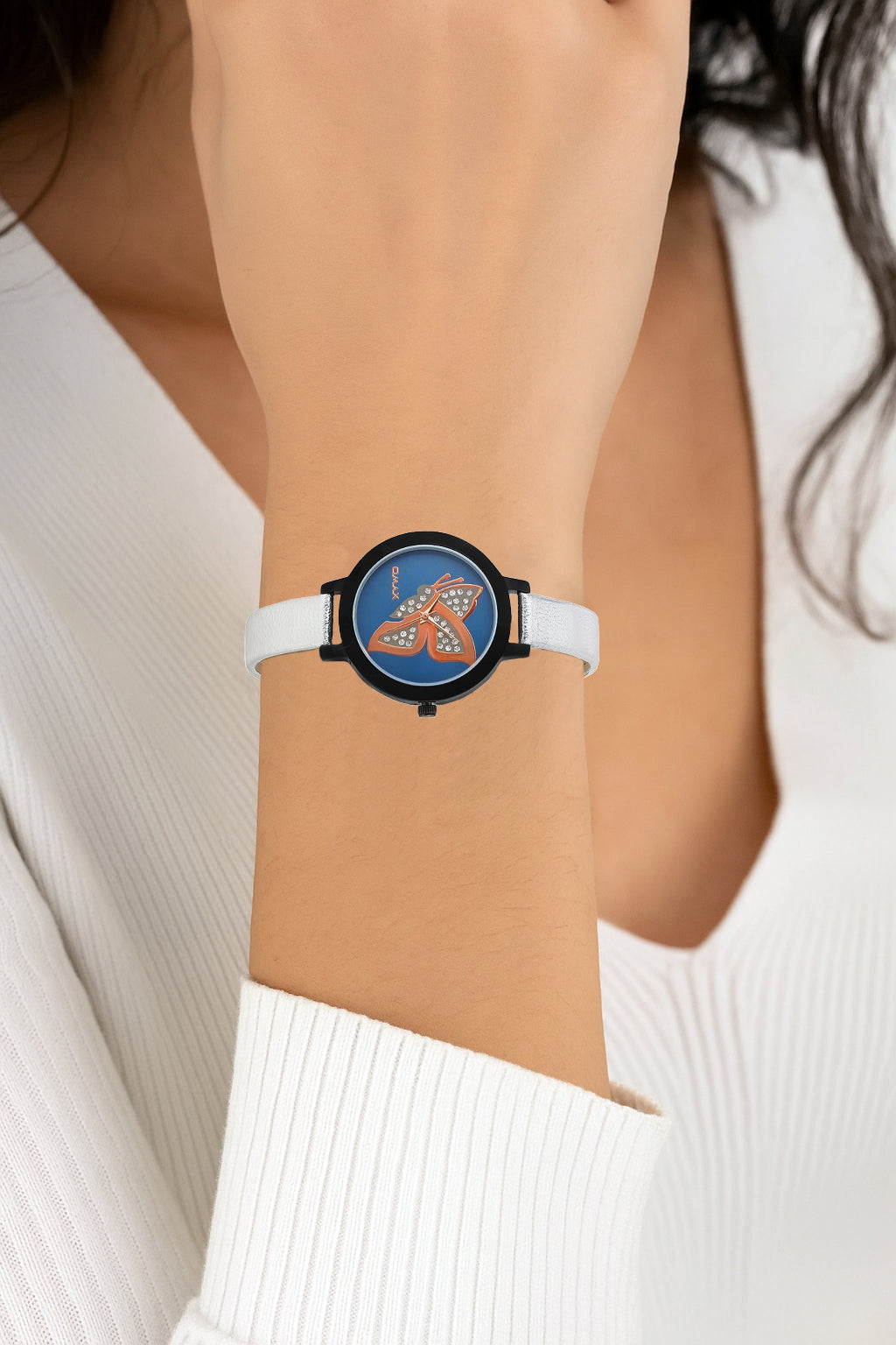 Omax Blue Butterfly Designed Dial with Foil printed Silver Genuine Leather Strap Watch for Girls and Women LS316